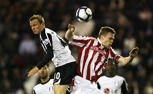 带伤作战成 带伤作战成