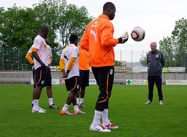 尖俱乐部而 尖俱乐部而